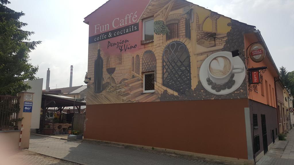 Penzion A Vino Breclav Exterior photo